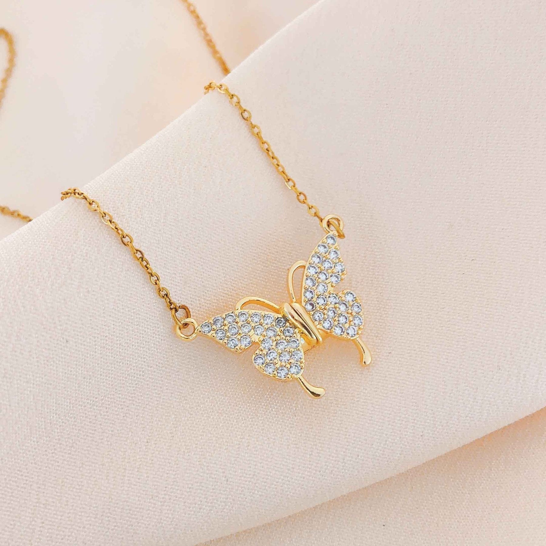 Adaina™ Collana a farfalla